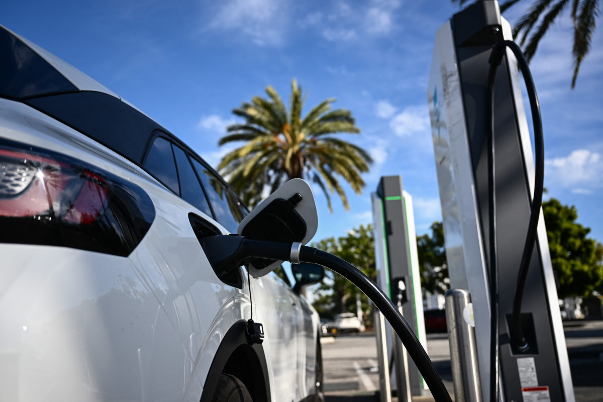 Automakers beg D.C. politicos to go easy with tough EV policy