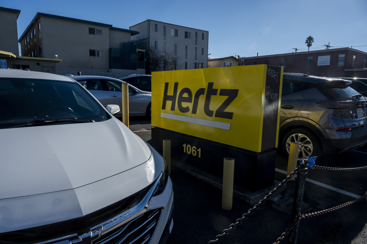 Hertz absorbed a massive loss after electric vehicle fire sale