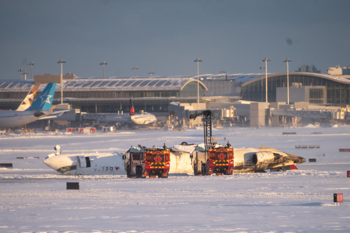 Delta calls online info about pilots in Toronto crash 'false and misleading'