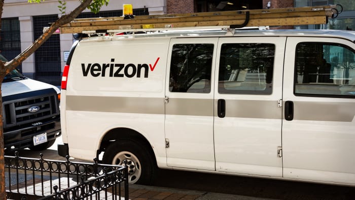 Verizon Leaps As Outlook Adds Fuel To Q4 Earnings Beat TheStreet   Verizon 072121 