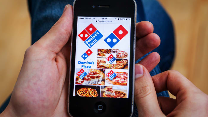 Domino's Really Wants You to Pick Up Your Order (Instead of Delivery ...