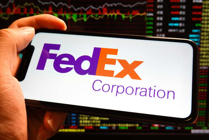 fedex-delivery-driver-salary-how-much-do-couriers-make-thestreet