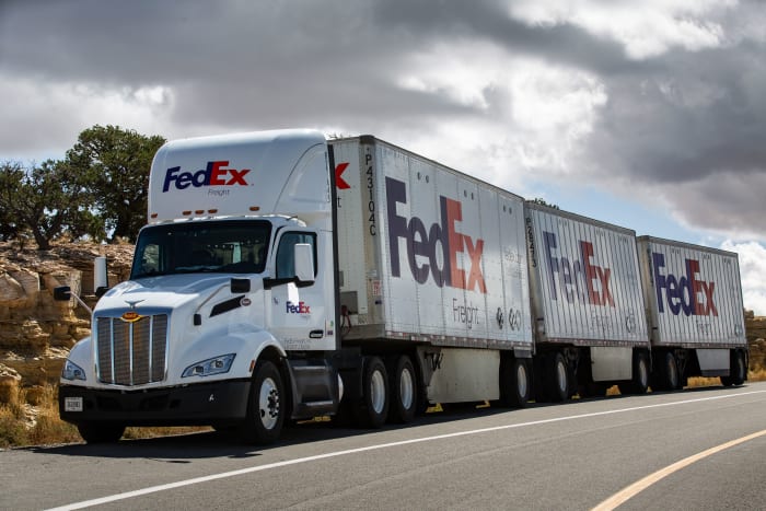 fedex-delivery-driver-salary-how-much-do-couriers-make-thestreet