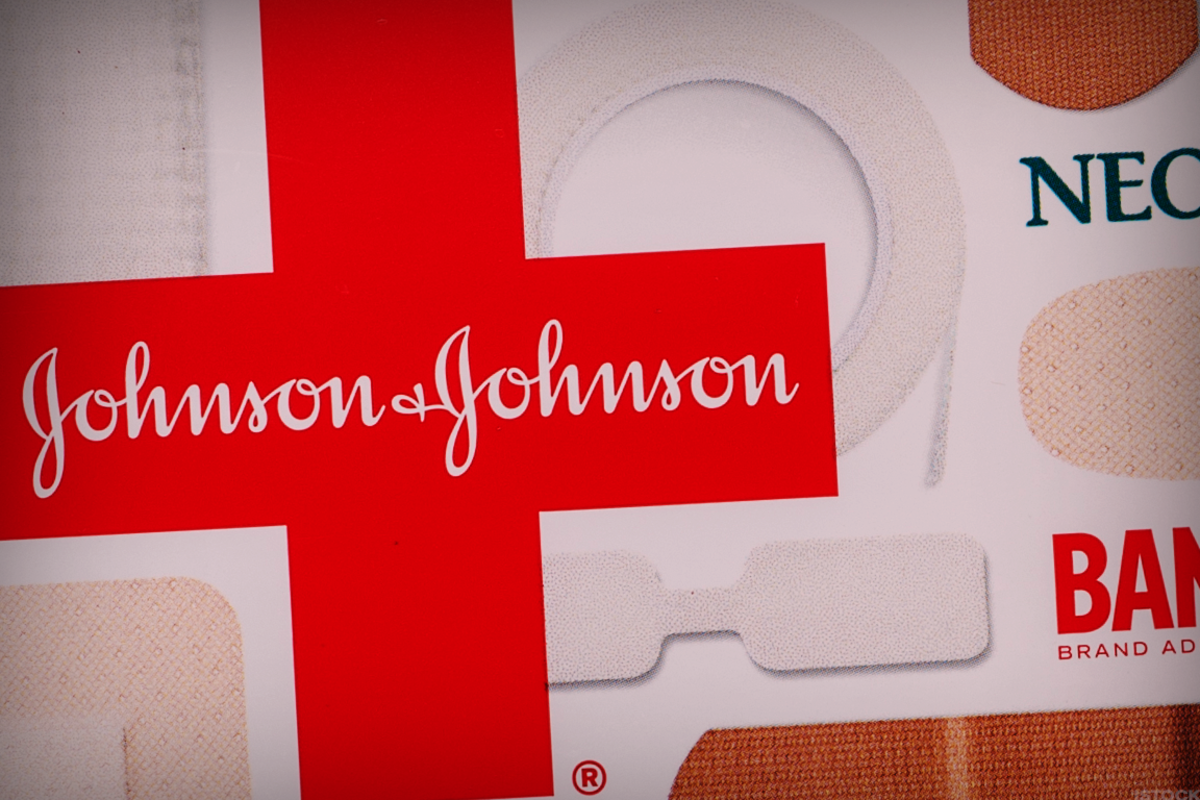 Johnson & Johnson Shares Gain After 20 Million Opioid Settlement in