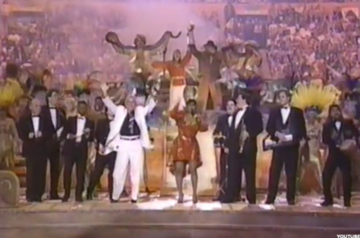 A Salute to Salutes! When Super Bowl Halftime Was for Dorks