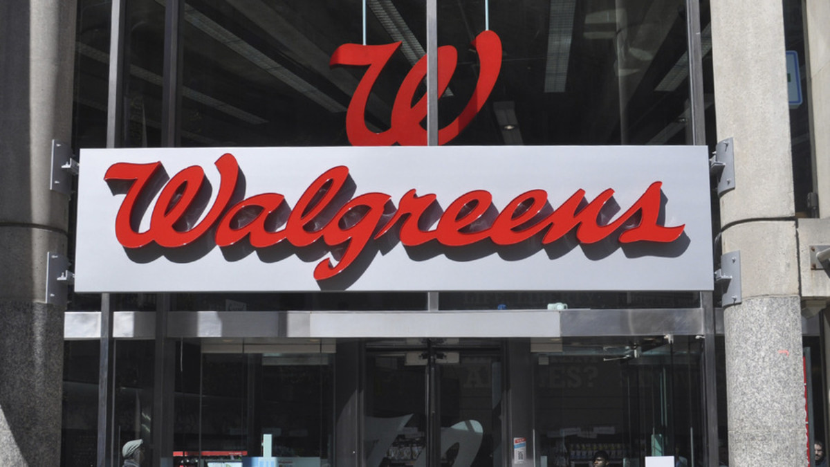 Walgreens to Close About 200 U.S. Stores in 1B CostReduction Plan