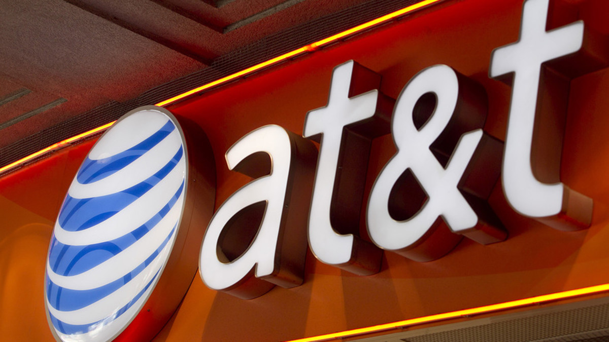 AT&T Posts Earnings Beat But Takes Hit From Cord-Cutting - TheStreet