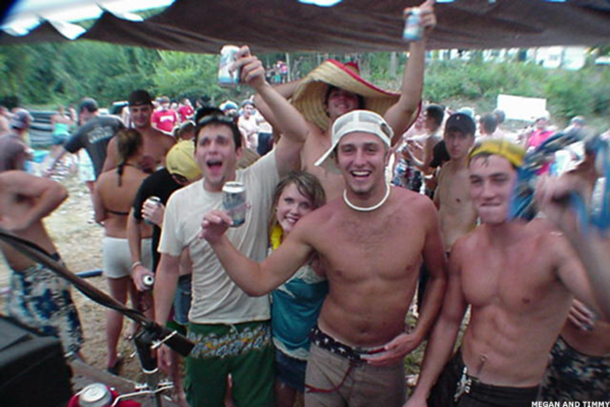 5 Ways to Keep Partying But Stay Safe at College 