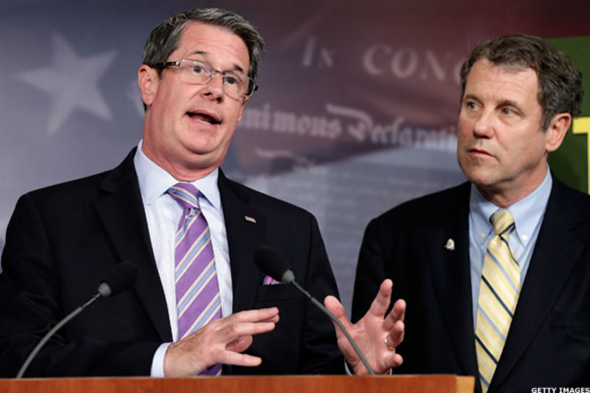 Brown-Vitter Unveil 'Too Big to Fail' Bill - TheStreet