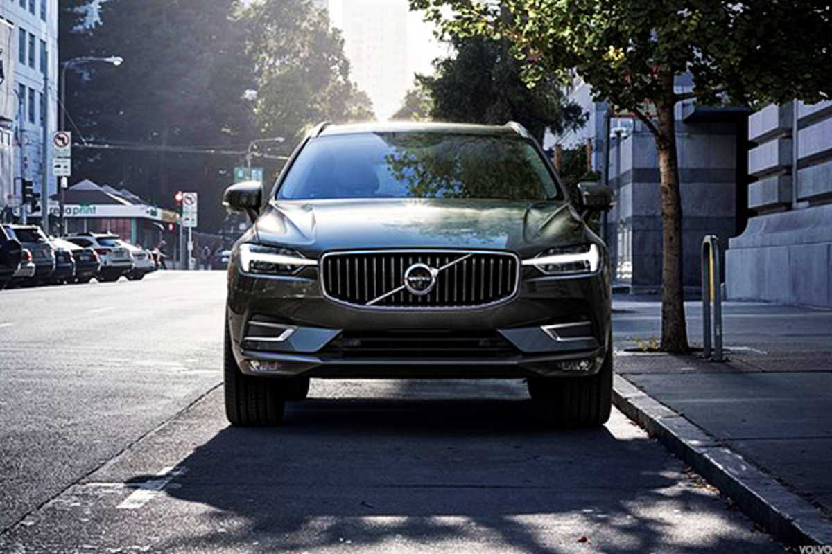 Volvo Attacks Tesla With Its Insane New 400 Horsepower Plug-In SUV ...