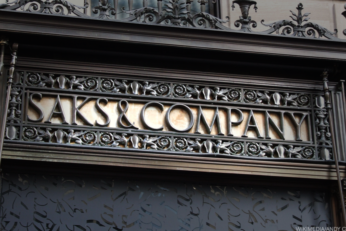 Saks Fifth Avenue e-commerce unit aims for IPO at $6 bln valuation