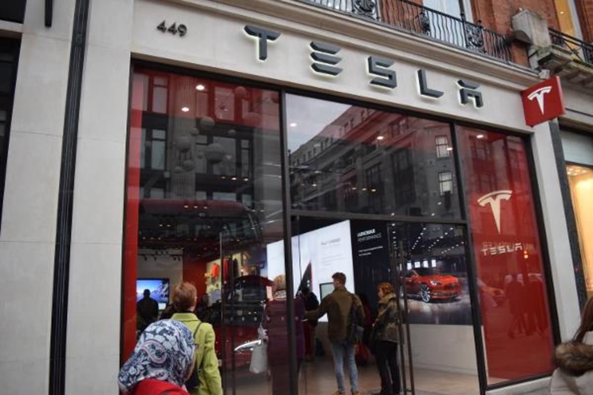 Tesla's (TSLA) Energy Storage Business Powers Up -- Tech Roundup ...