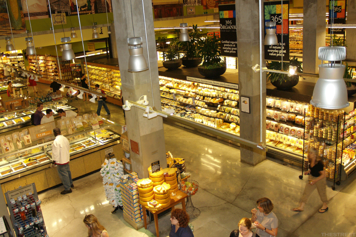 Opens a Whole Foods With the Next Step in Automation - The