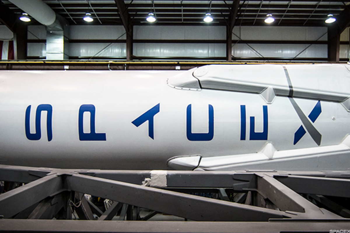 Elon Musk's SpaceX Plans AllCivilian Space Flight for Fourth Quarter