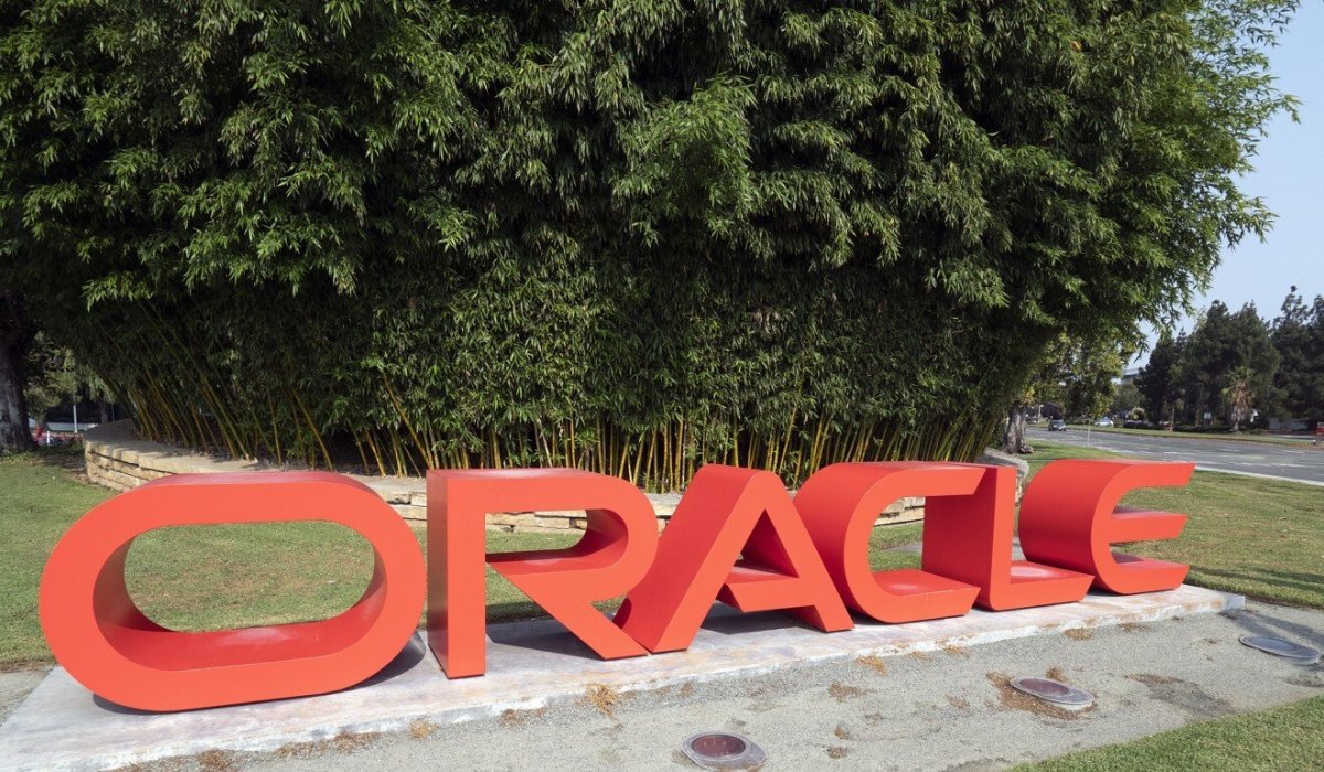 Oracle Stock Pulls Back. Buy the Dip? Chart Gives a Hint. - TheStreet