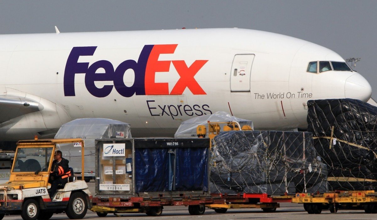 FedEx Delivers Earnings and Revenue Beat for Holiday Quarter