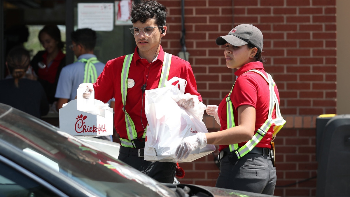 Chick-fil-A+wins+battle+for+wary+restaurant+consumers