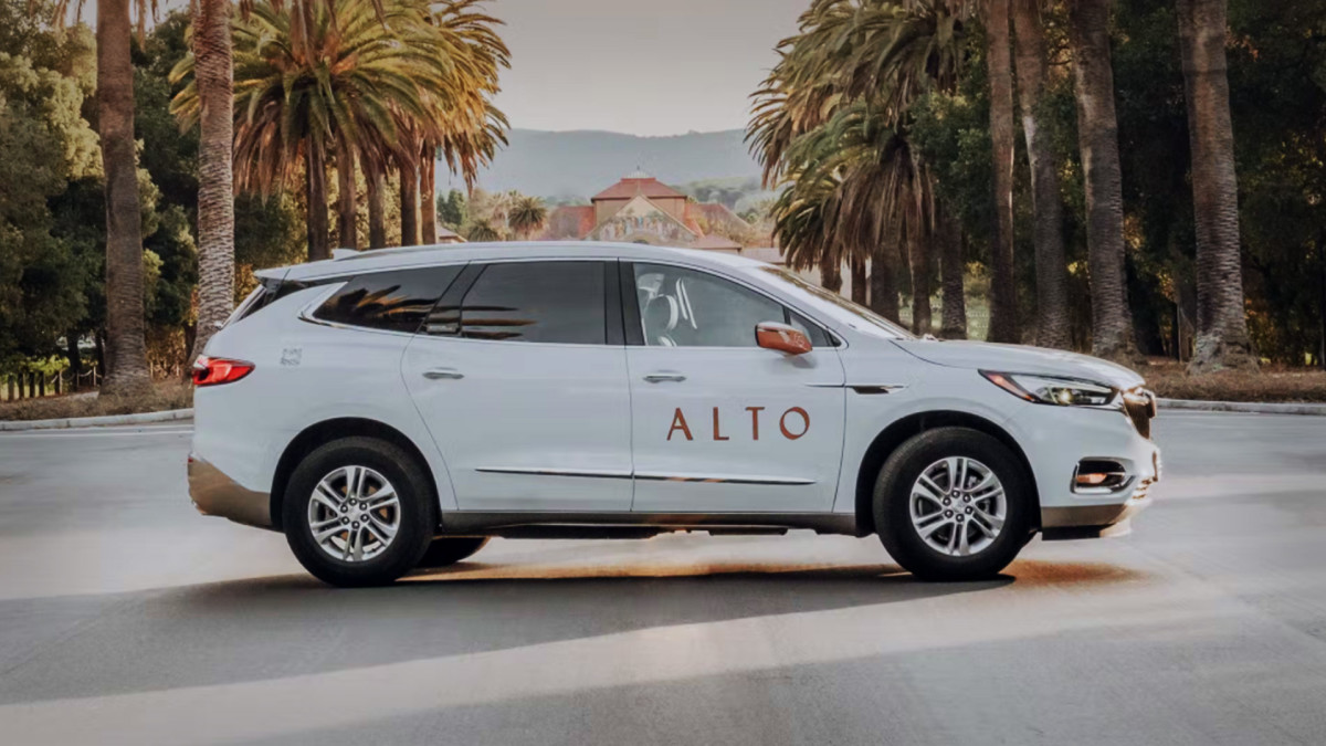 Alto, an Uber and Lyft competitor, offers high-end experience - Axios San  Francisco