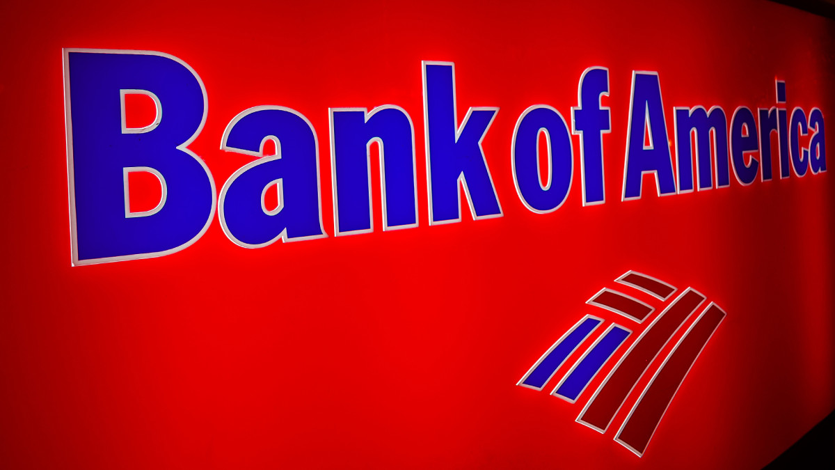 Bank of America Tops Profit Forecasts, Plans 25 Billion Buyback