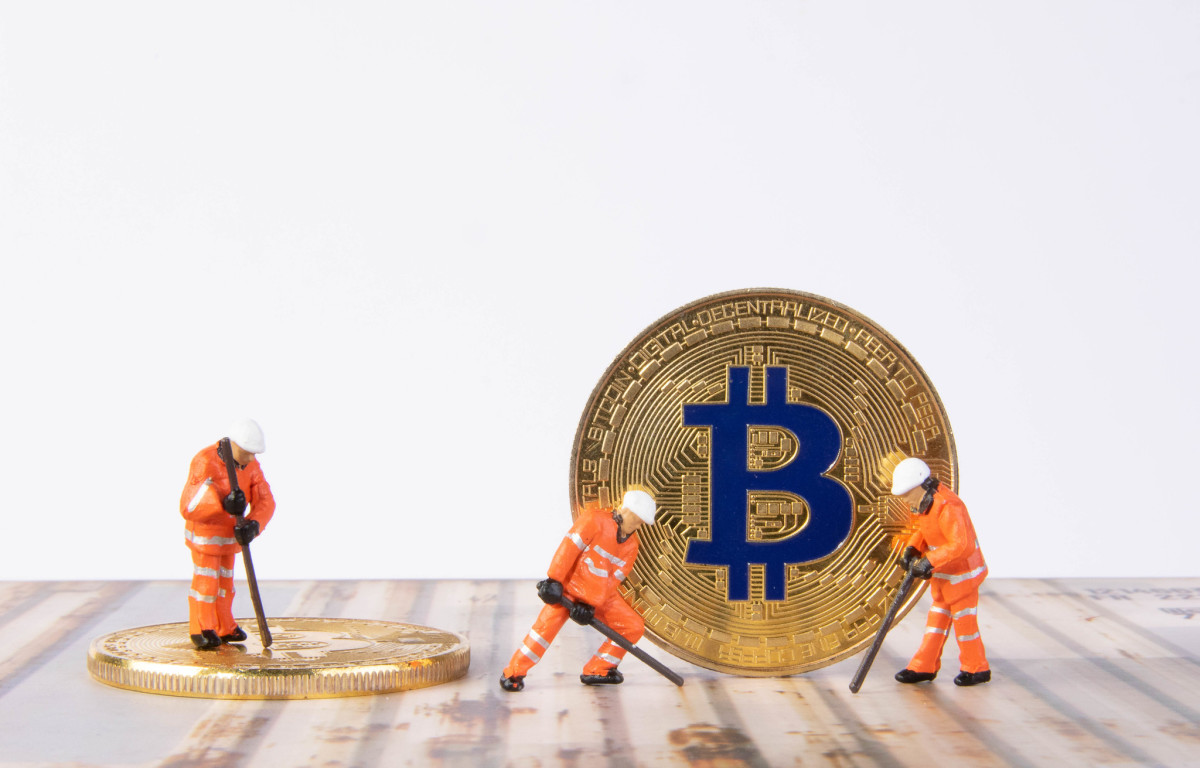 Riot Blockchain Buys Largest American Crypto Mining Site for 0 Million