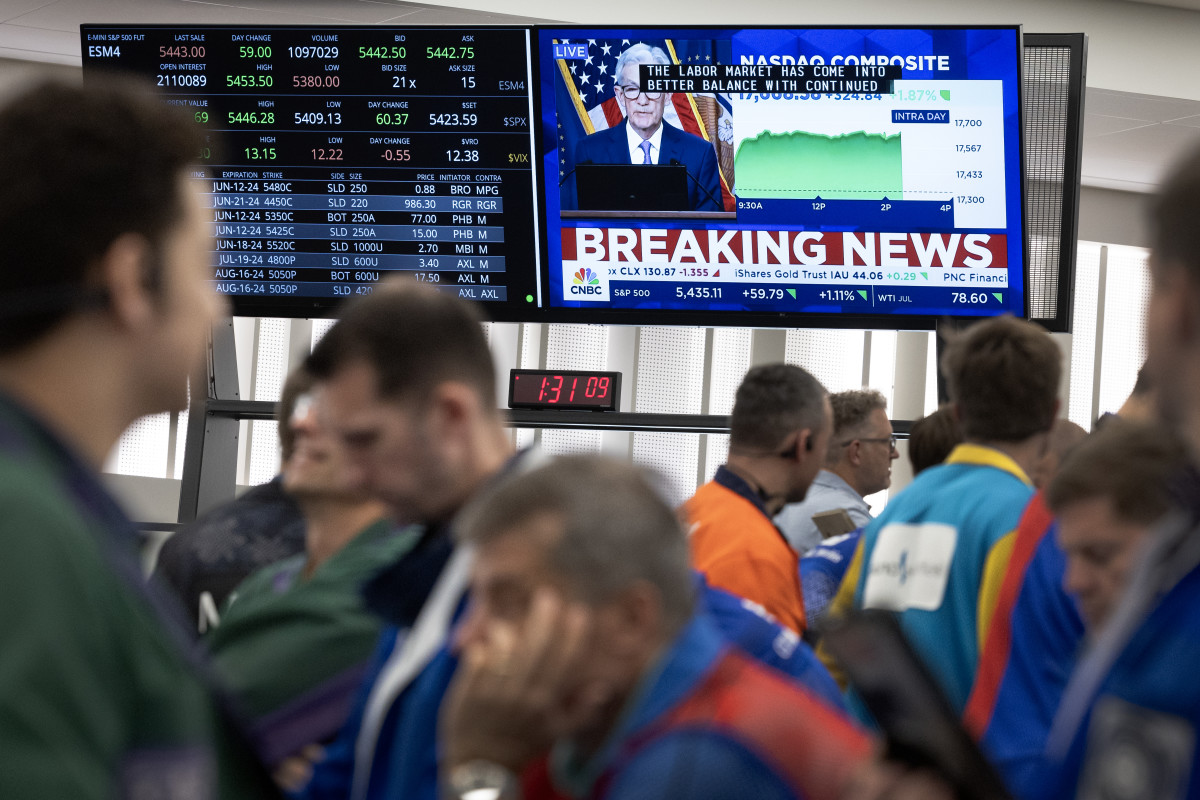 CHICAGO, ILLINOIS - JUNE 12: Traders work in the S&P options pit at the Cboe Global Markets exchange as Federal Reserve Chair Jerome Powell prepares to speak on June 12, 2024 in Chicago, Illinois. The Federal Reserve today held interest rates steady at their current range of 5.25% to 5.5%, but revised its outlook for rate cuts to just one in 2024. (Photo by Scott Olson/Getty Images)