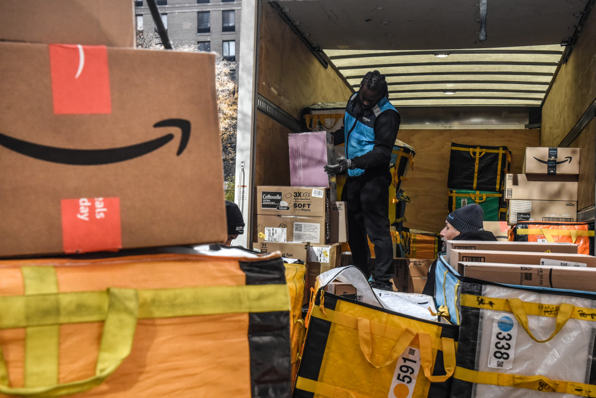 Holiday 2024 shipping and delivery deadlines TheStreet