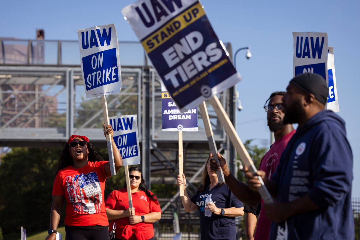 Ford delivers toughluck news for UAW workers TheStreet
