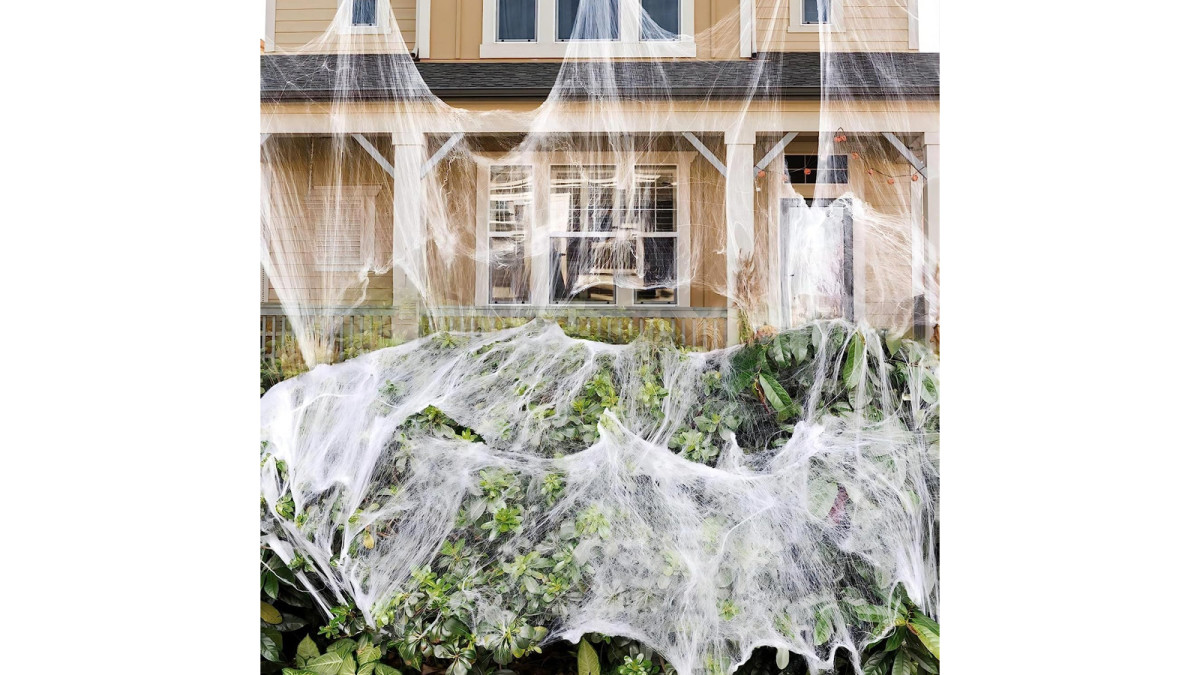 https://www.thestreet.com/.image/t_share/MjAxNDI1NzE3OTY2MTUzNzAx/1400-sqft-halloween-spider-webs-decorations-with-150-extra-fake-spiders-super-stretchy-cobwebs-for-halloween-decor-indoor-and-outdoor.jpg