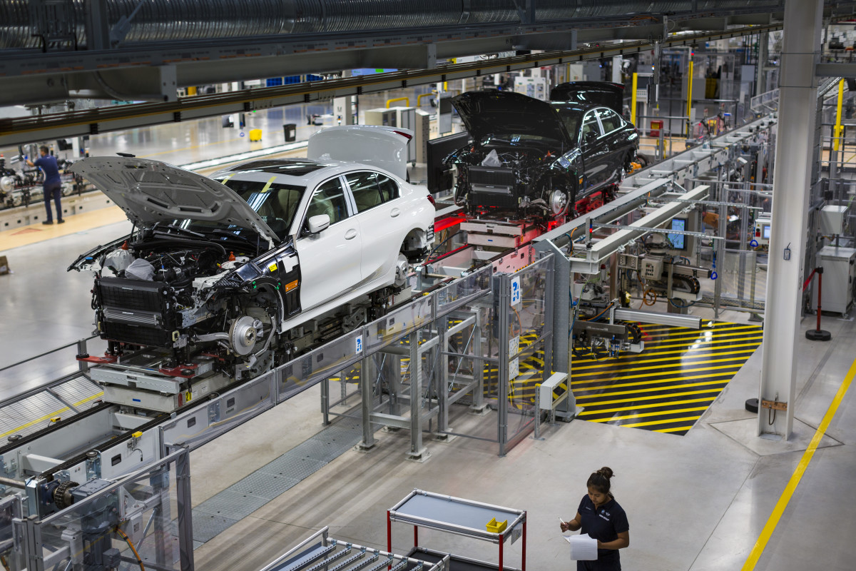 How Chinese Carmakers Plan To Bombard America With Affordable Electric   Bmw Plant In Mexico 